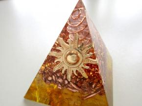 オルゴナイト ピラミッド モリオン 太陽 チャーム 水晶 置物 (シトリン)