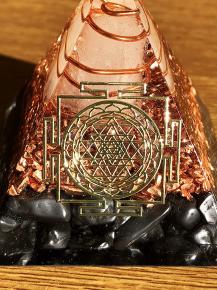 オルゴナイト ピラミッド ヤントラ 風水 置物 オブジェ (テラヘルツ)