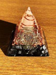 オルゴナイト ピラミッド ヤントラ 風水 置物 オブジェ (テラヘルツ)